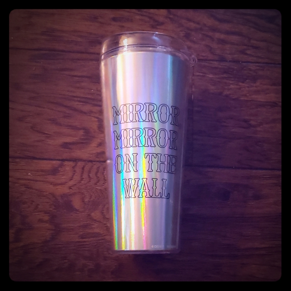 Brand new Snow White tumbler